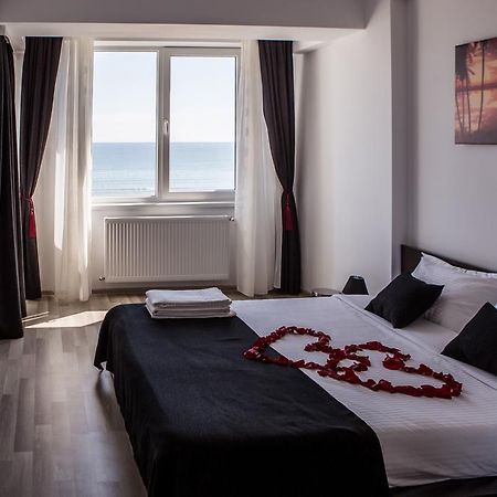 Oasis By The Sea - Summerland Apartment Mamaia Luaran gambar