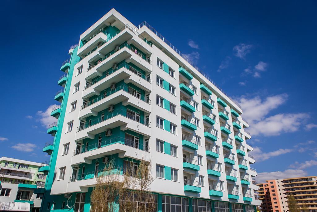 Oasis By The Sea - Summerland Apartment Mamaia Luaran gambar