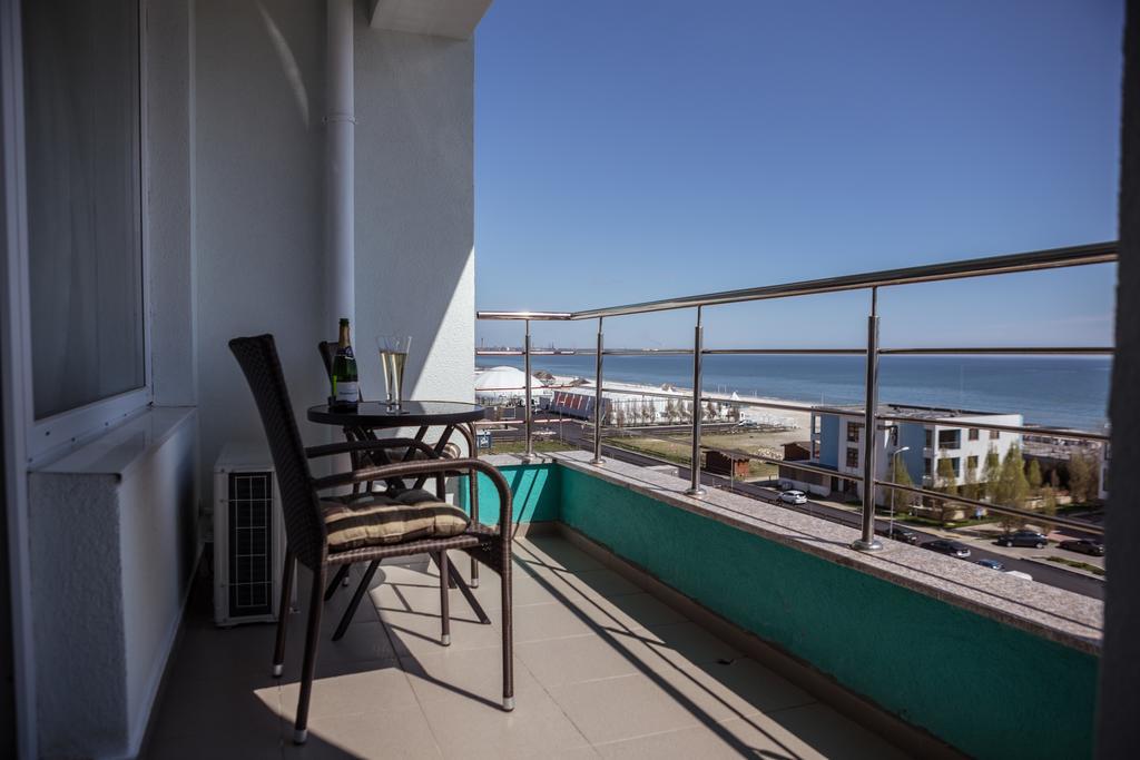 Oasis By The Sea - Summerland Apartment Mamaia Luaran gambar